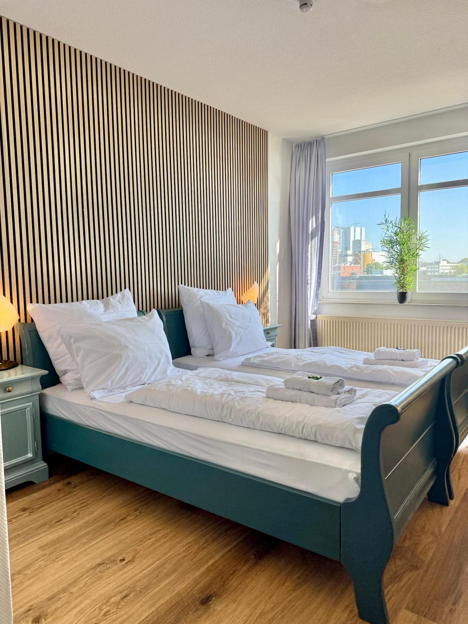 Gaestehaus Weserblick Am Weser-Sandstrand Berne Экстерьер фото